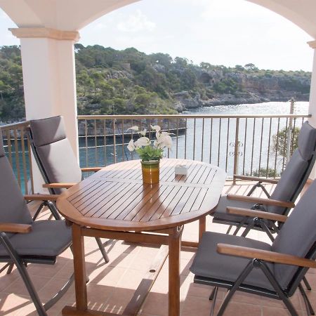 Apartamentos Vista Al Puerto Cala Figuera  Bagian luar foto