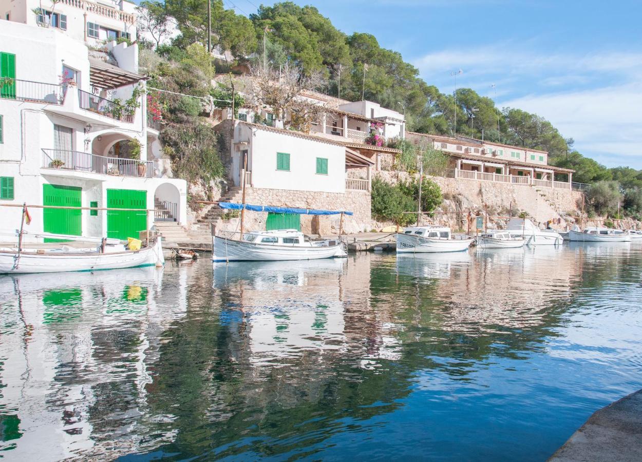 Apartamentos Vista Al Puerto Cala Figuera  Bagian luar foto