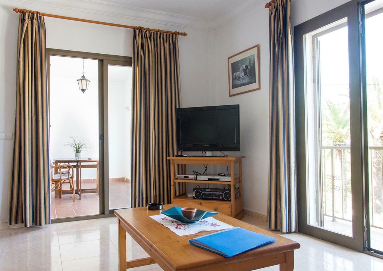 Apartamentos Vista Al Puerto Cala Figuera  Bagian luar foto