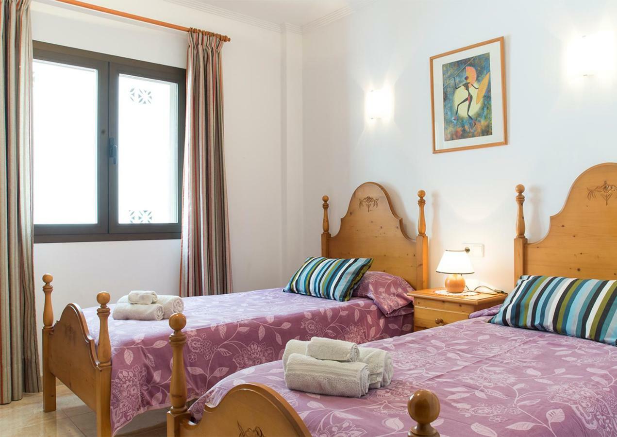 Apartamentos Vista Al Puerto Cala Figuera  Bagian luar foto