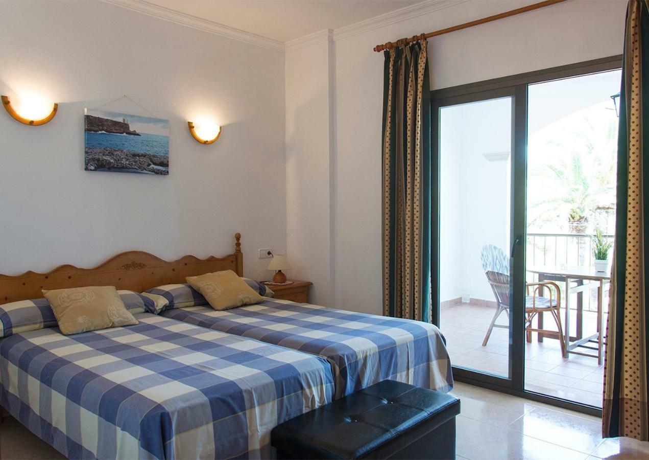 Apartamentos Vista Al Puerto Cala Figuera  Bagian luar foto